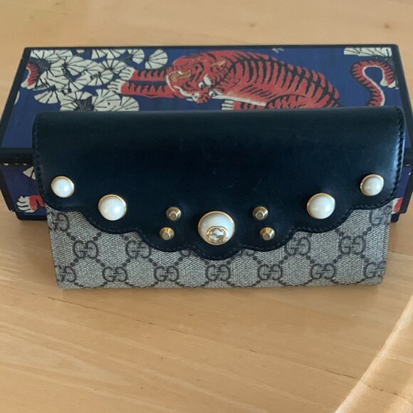 Gucci Wallet with pearls - Authentic - Picture 3 of 3